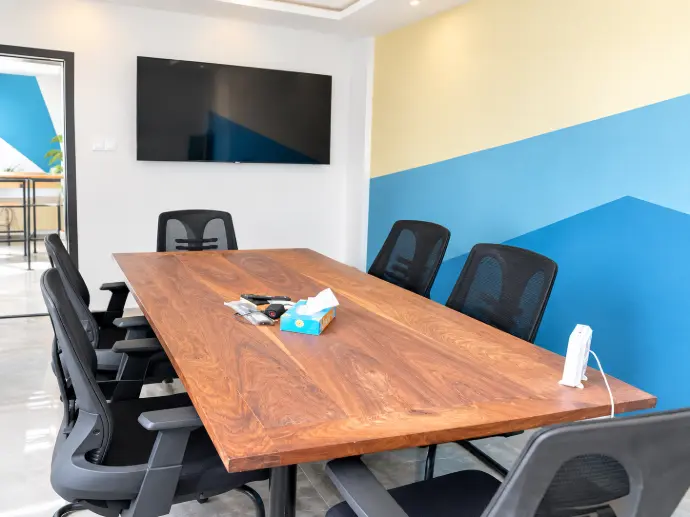 Kaikai meeting room with Smart TV